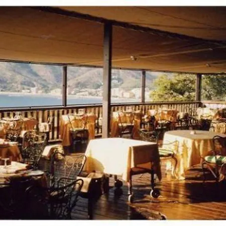 Hotel Grand Dei Castelli 4*