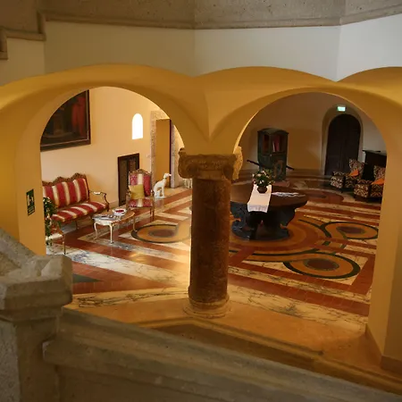 Grand Dei Castelli Otel 4*