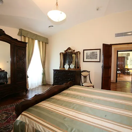 Grand Dei Castelli מלון 4*