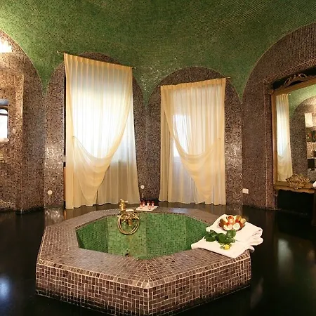 Hotel Grand Dei Castelli 4*